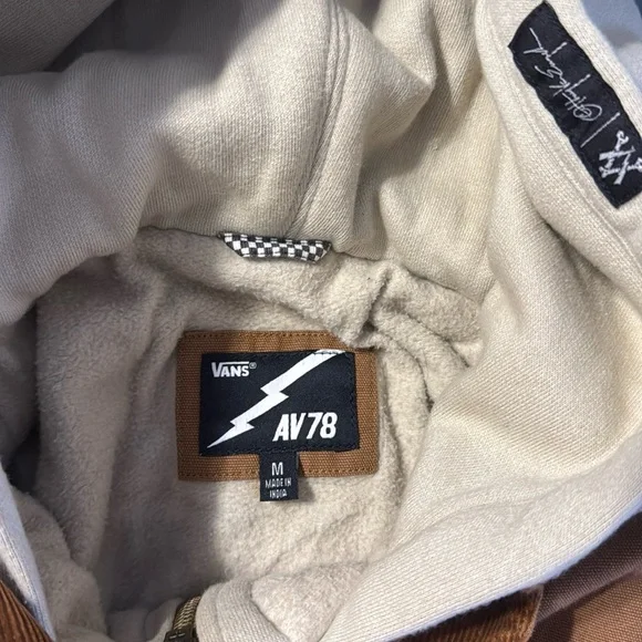 Vans Coat - Picture 3 of 7